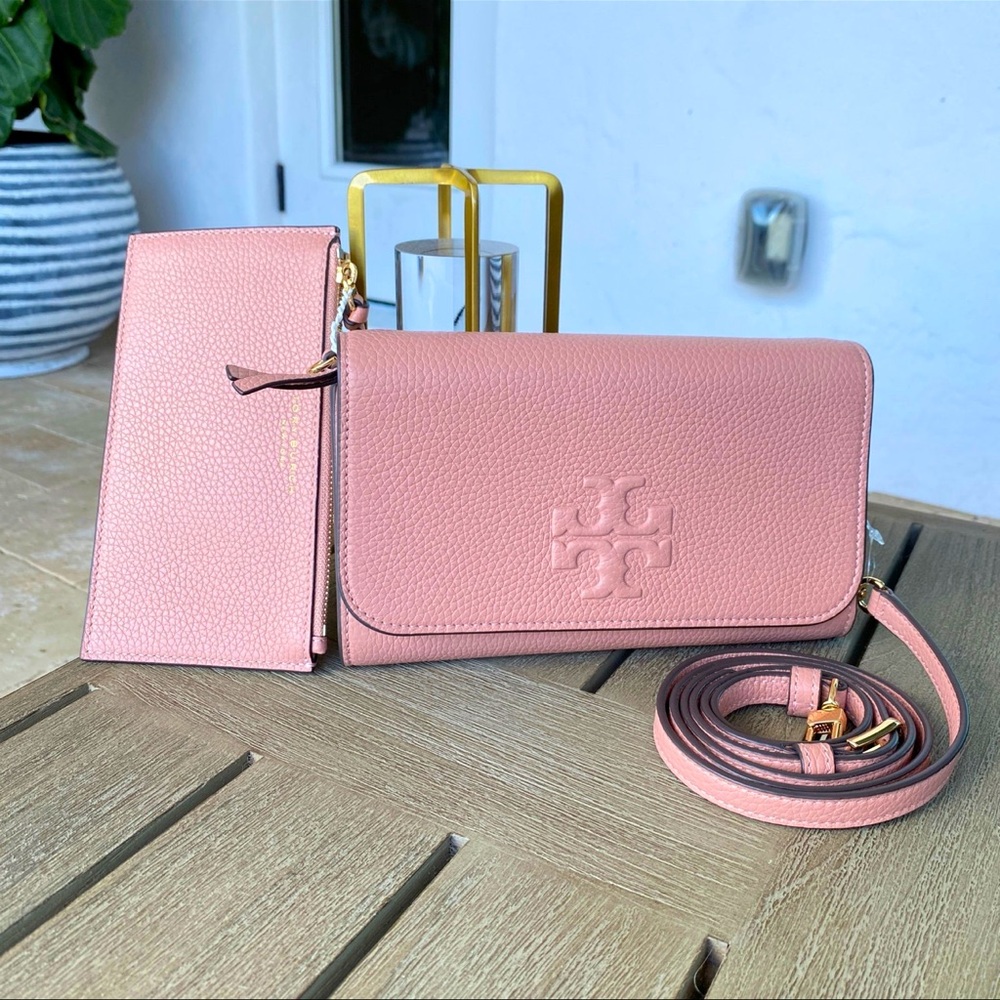NWT Tory Burch Thea Flat Wallet Crossbody